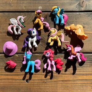 My Little Pony Mini Figures & Accessories- Lot Of 11‎